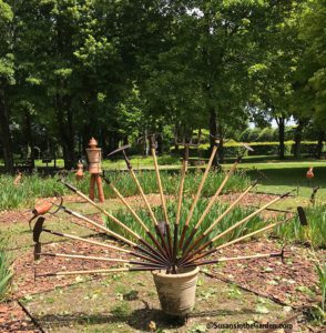 clay pots, France tour, Chateau du Rivau