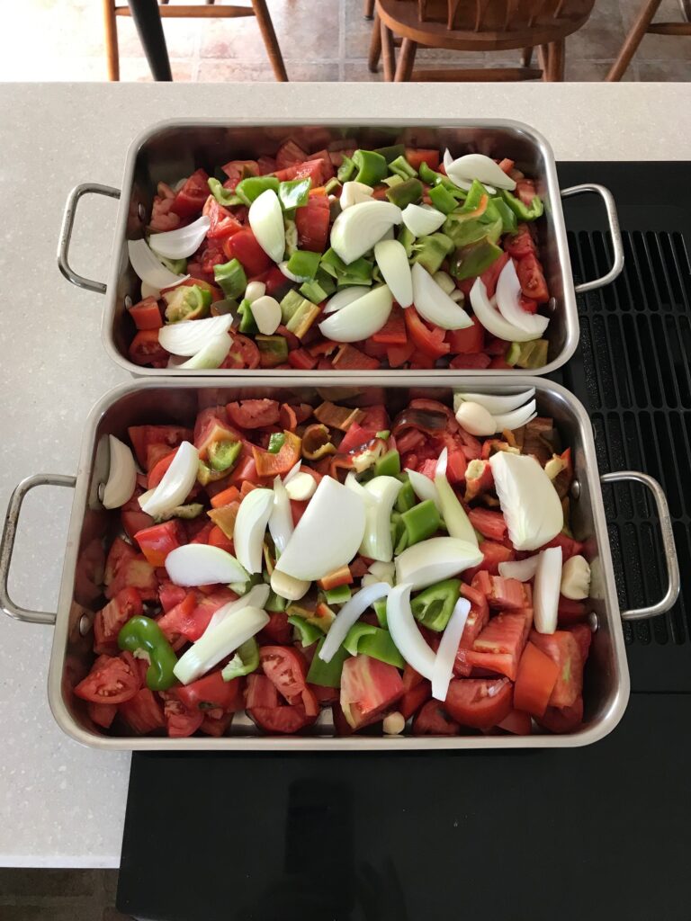 cooking, tomato sauce